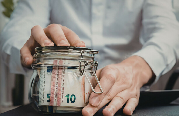 Ireland's New Savings Scheme: Insights from Global Models