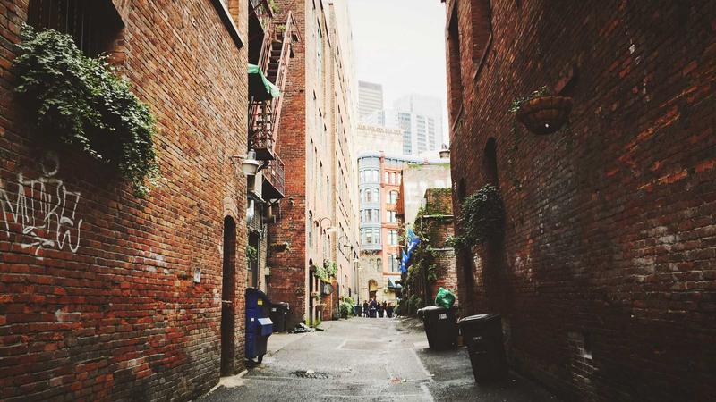 Market Recap: Dow Rallies Amid Volatility, Nasdaq Faces Decline