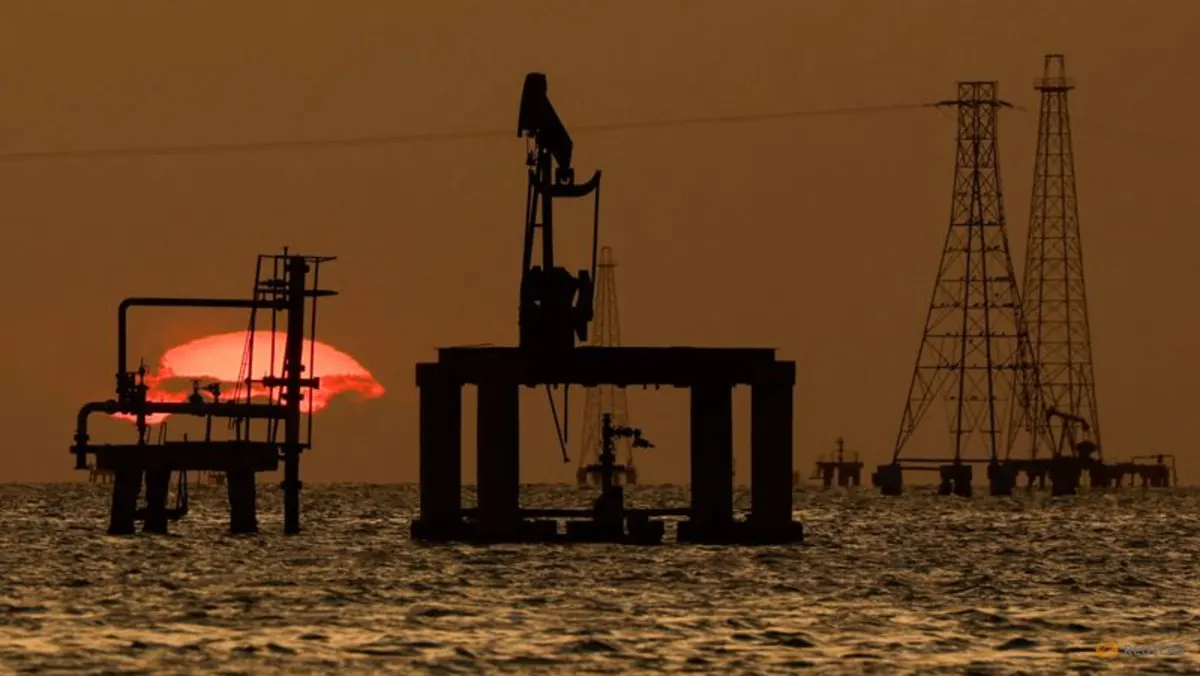 Oil Prices Decline Amid Renewed US-Iran Nuclear Negotiations