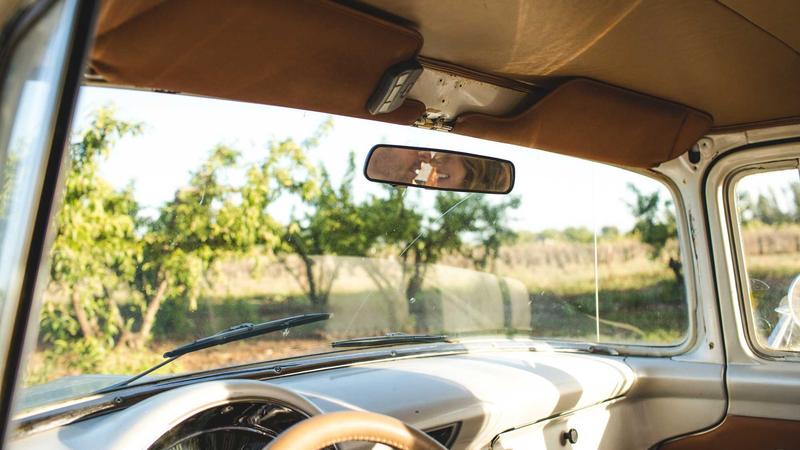 US Stock Market Declines as Economic Indicators Show Mixed Signals